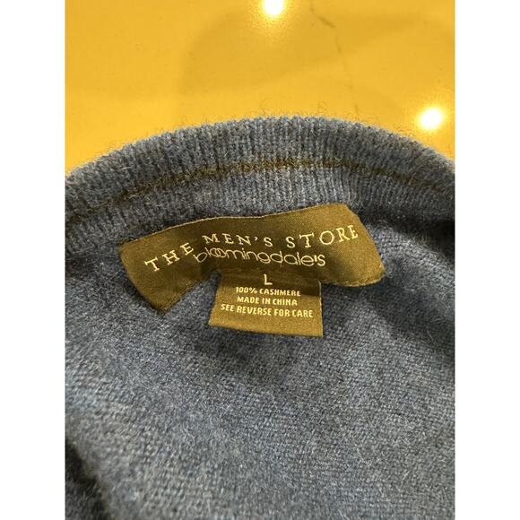 The Men's Store at Bloomingdale's Blue Cashmere Crewneck Sweater size Large $228 - Picture 2 of 3
